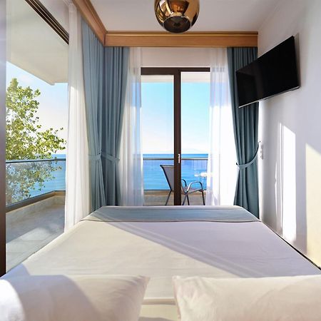 Evlogia Hotel Seafront And Anex By Greek Pride فوركا المظهر الخارجي الصورة